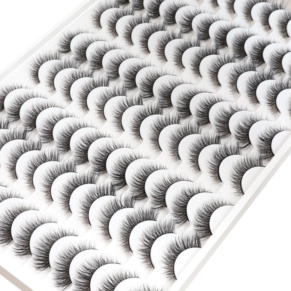 Les faux cils 3D sont multicouches