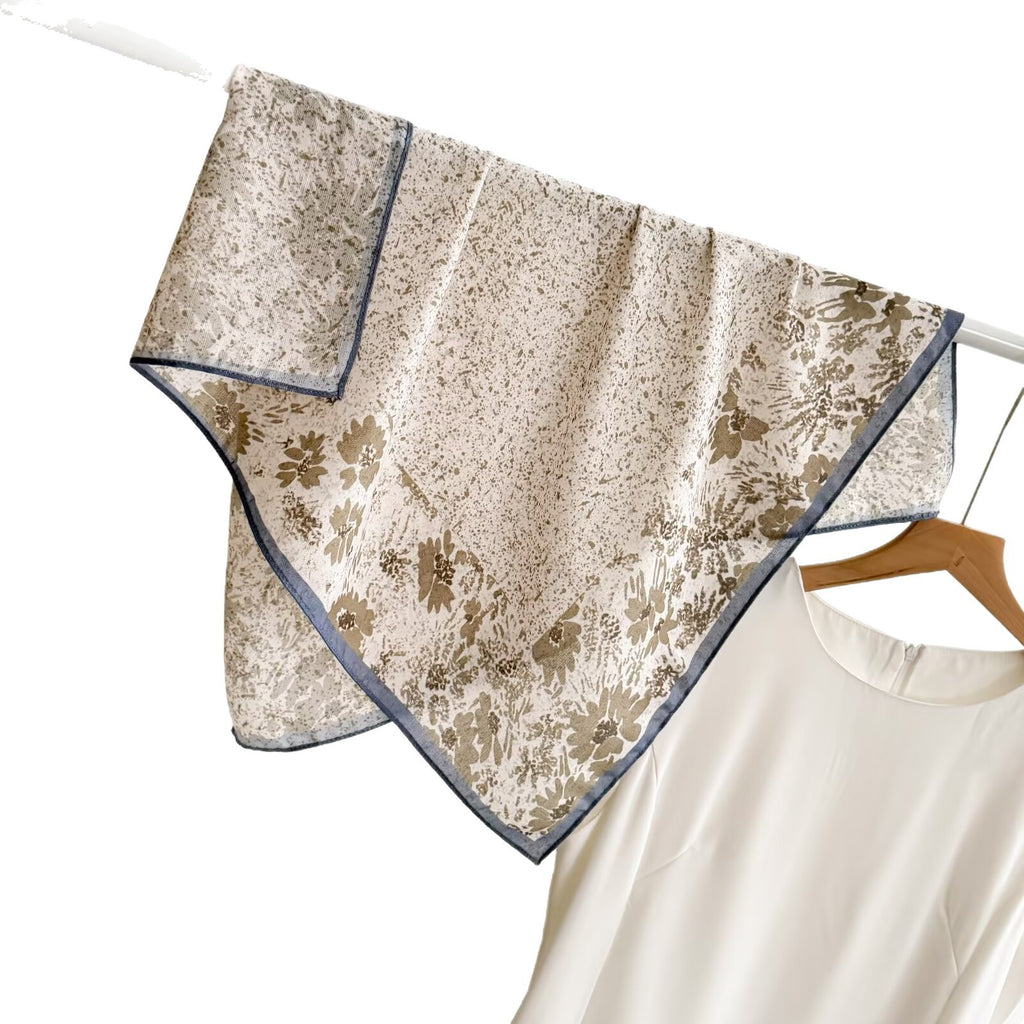 Vieille écharpe de cou pour femmes printemps et automne