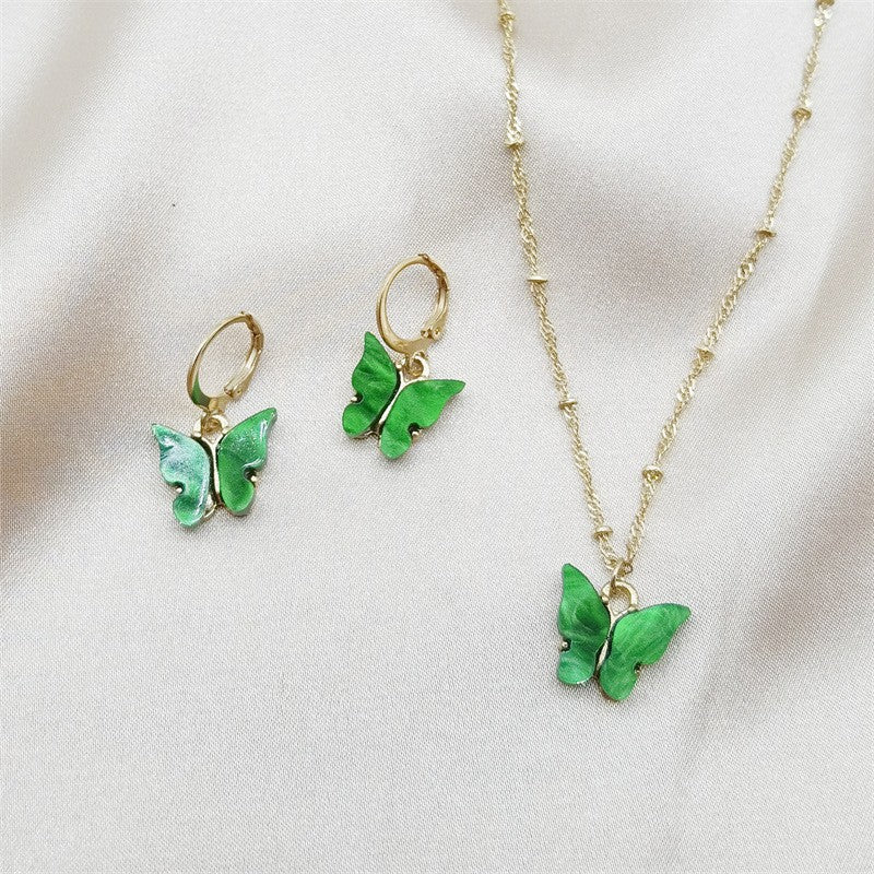Boucles d'oreilles et colliers acryliques couleur