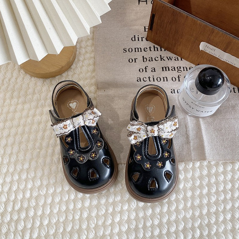 Sandales aux pieds fermés pour filles