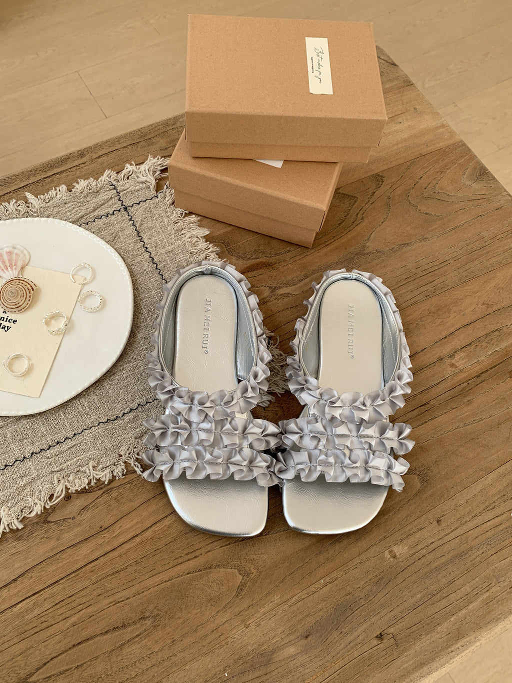 Sandales à pieds carrés de style français pour femmes
