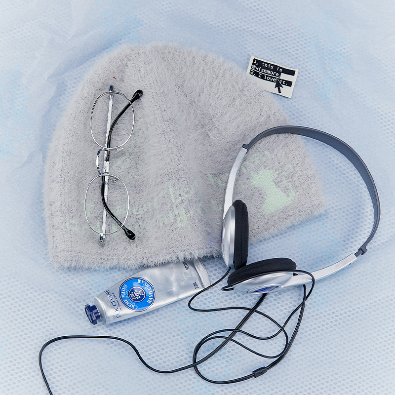 Chapeau à froid tricoté original Polyvalent Chapeau tricoté Niche Face Petite protection de l'oreille Knitted Ha