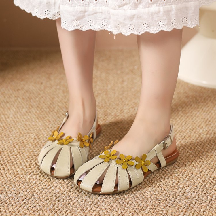 Sandales d'orteils ronds mignons Floral Hollow à bout fermé pour vacances d'été