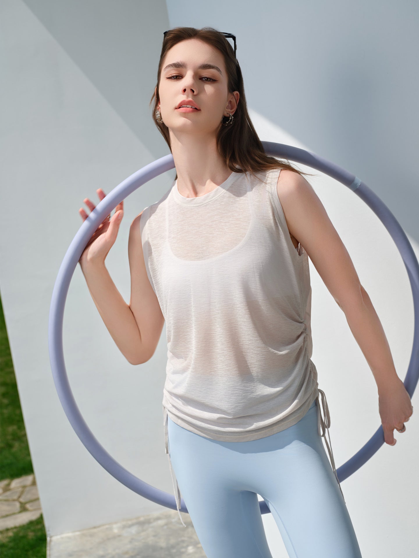 Haut des sports de drawstring de printemps et d'été pour les femmes