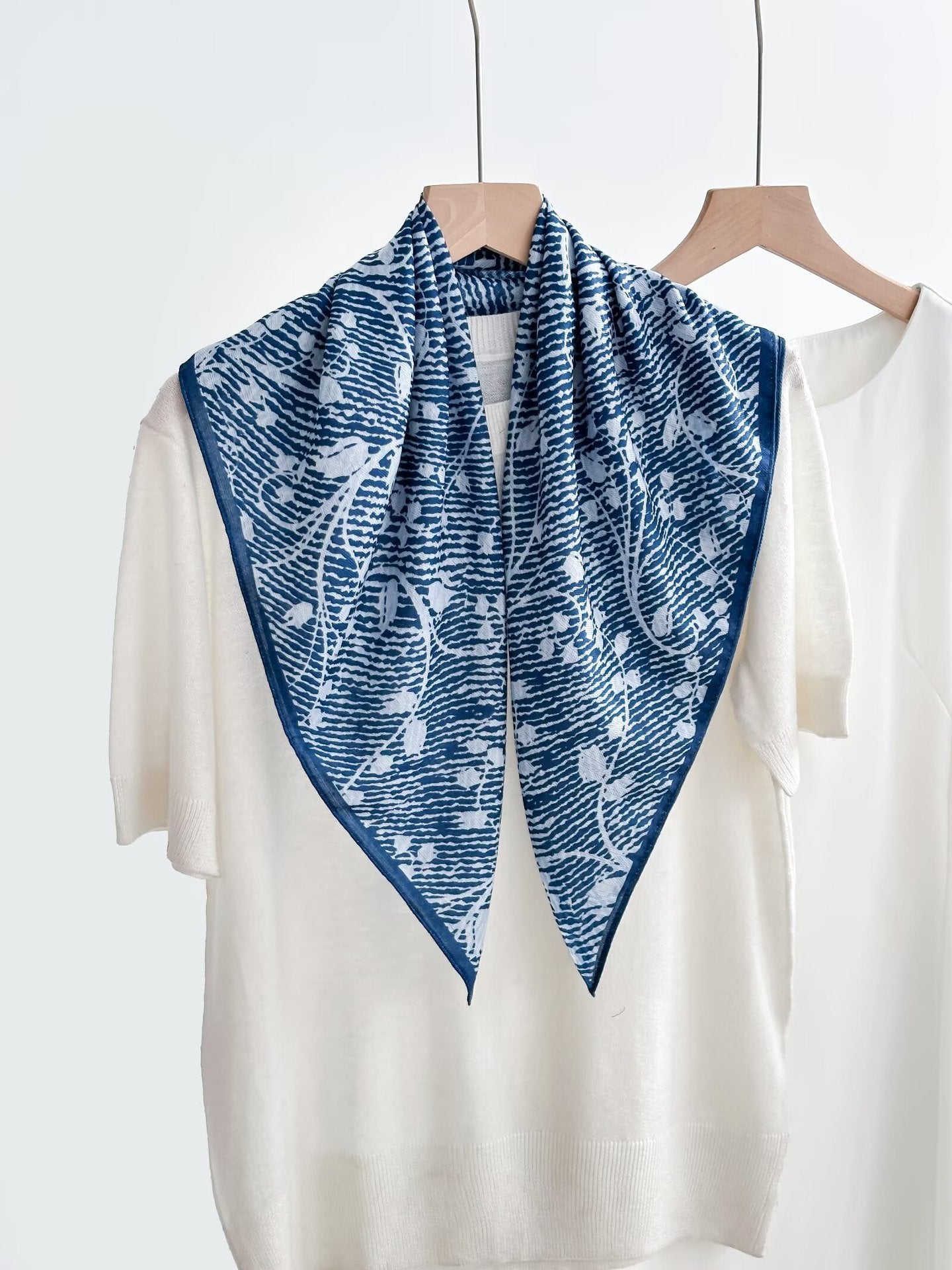 Echarpe de soie haut de gamme vintage pour femmes