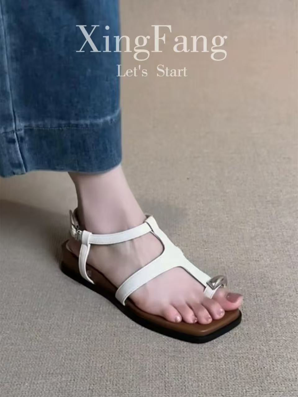 Sandales d'orteils carrés de thong en métal de mode pour femmes
