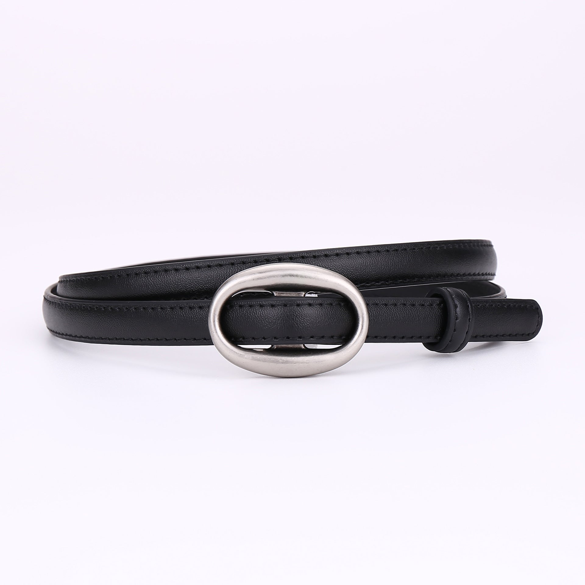 Ceinture en cuir pour femmes avec un bandeau mince