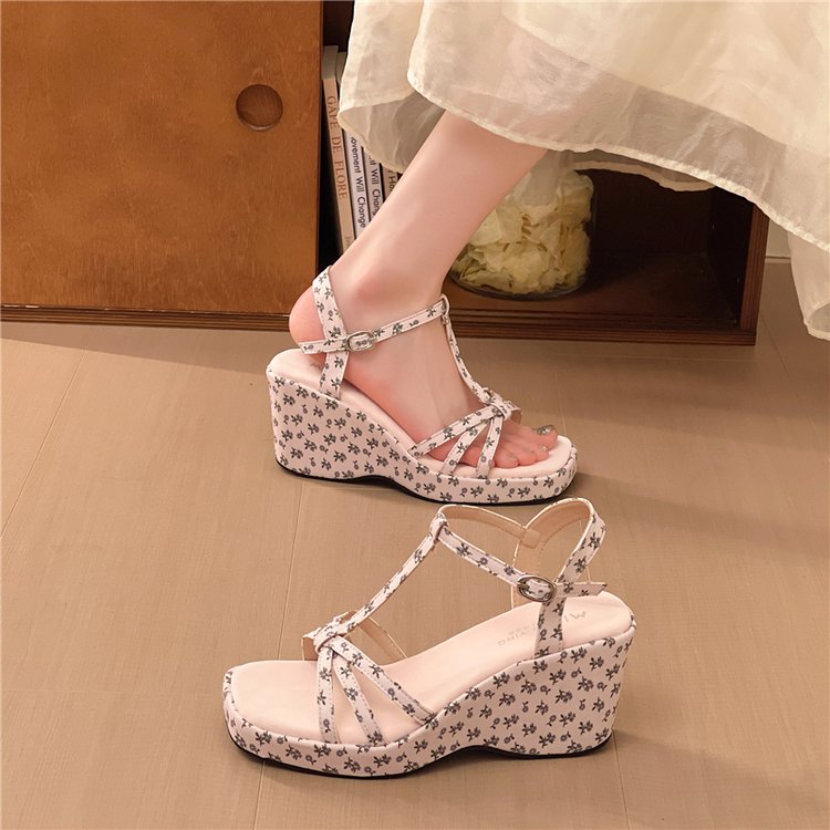 Sandales d'impression florale pour femmes
