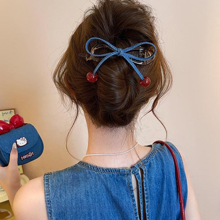 Cerise pendentif Ribbon Bow Twist cheveux clip pour les femmes
