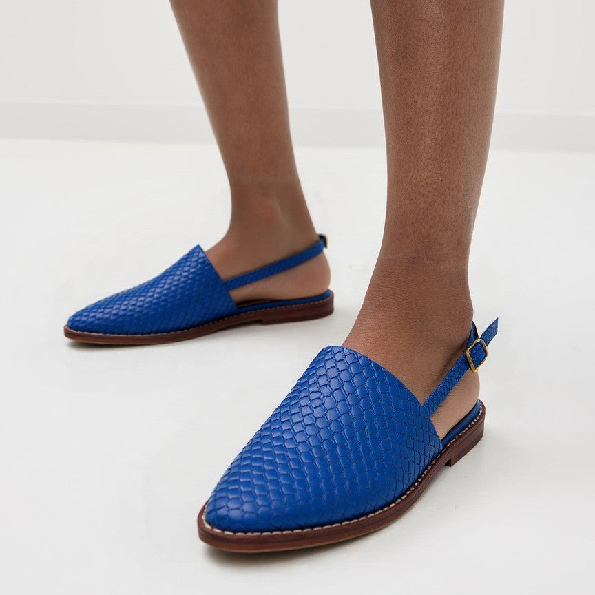 Extra-wide women's sandals