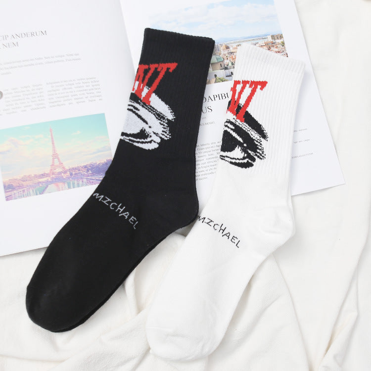 Graffiti Lettre Chaussettes de sport en coton mi-calf