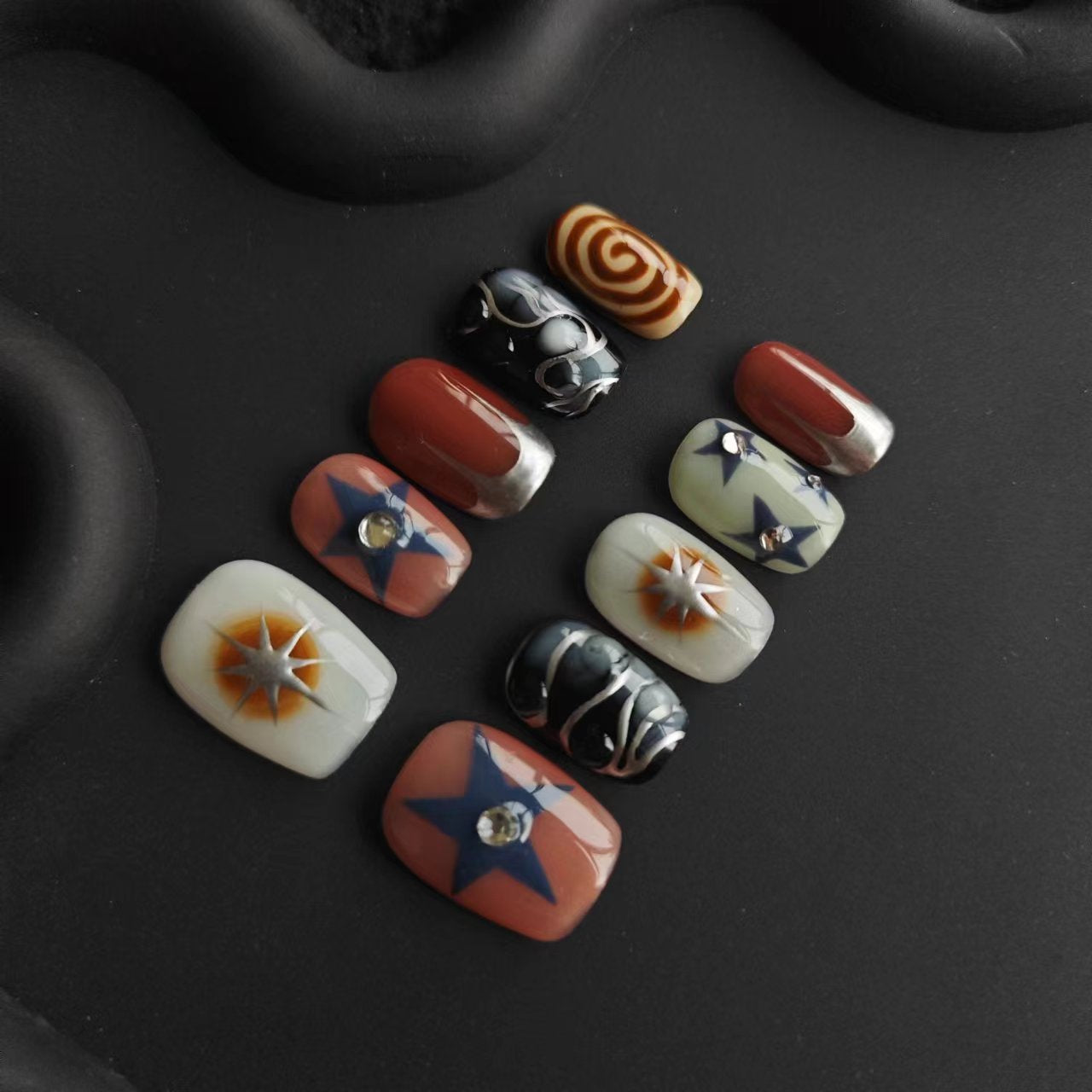 Conseils d'art à ongles faits main