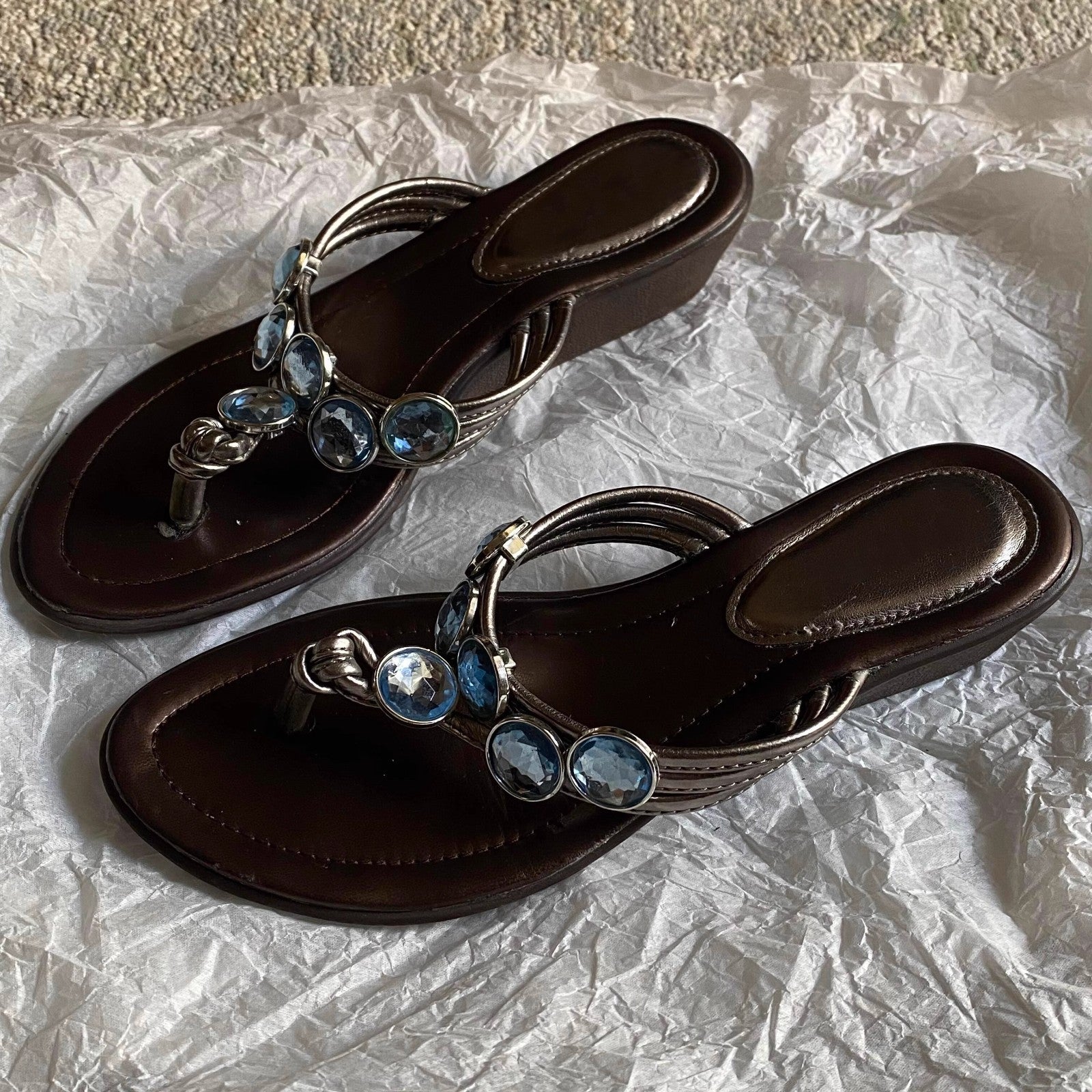 Un pas Slope Soled French Style Vintage Flip Flops