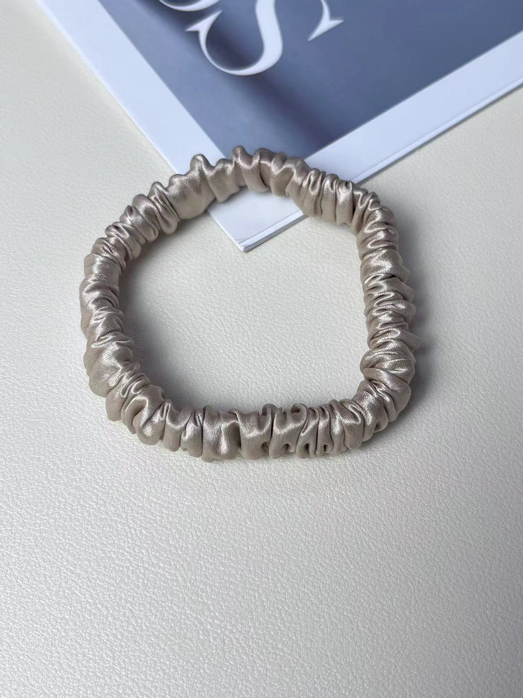 Silk Little Hair Ring Silk Satin Large Intestine Ring ne fait pas de mal à la corde des cheveux traceless