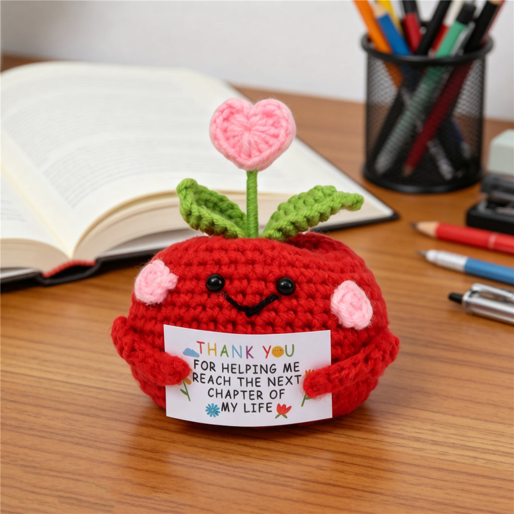 Crochet à la main Rouge Poupée Ornement avec coeur en forme de Sprout Soft Fils Cr éternel