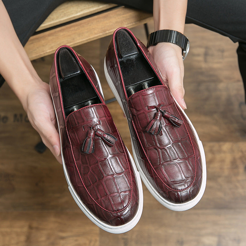 Homme de style coréen Business Casual Sneakers European Station Grande Taille Mode Tassel Cat