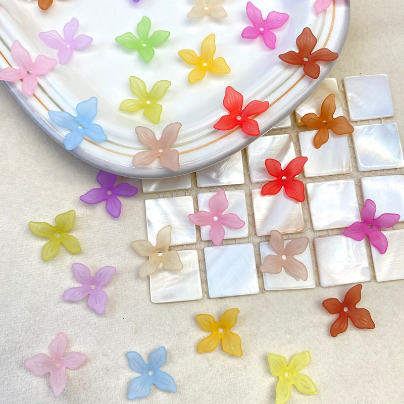 Perles de fleurs acryliques 4-Petal givrées