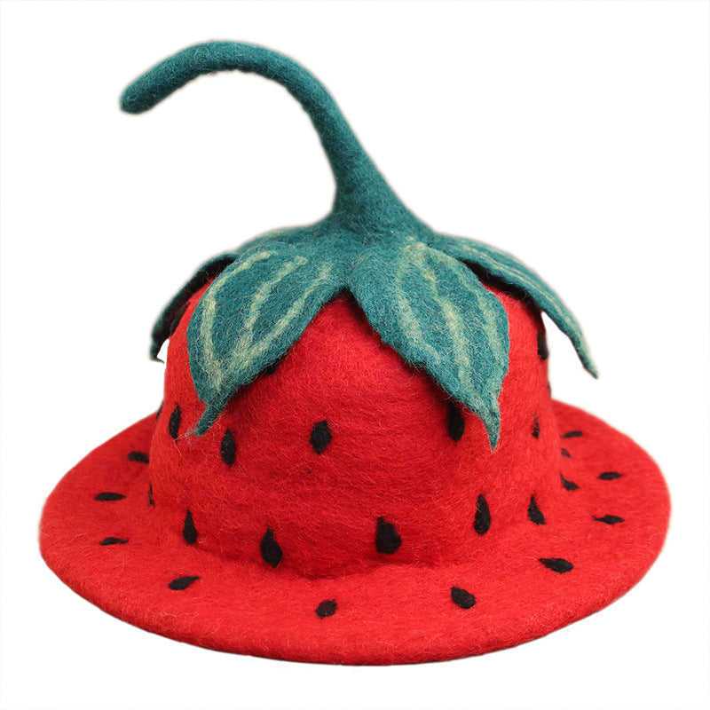 Chapeau d'accessoires pour vêtements en laine de fraise de fruits de style rue personnalisé