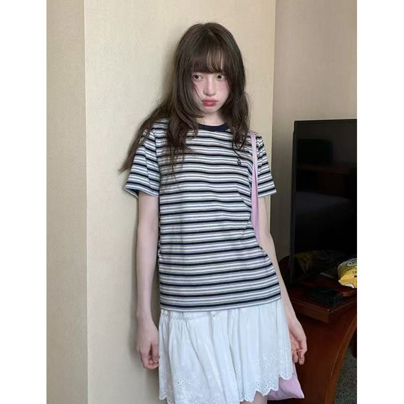 T-shirt à manches courtes rayé pour femmes