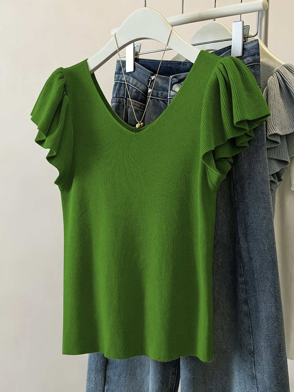 V-col tricoté à manches courtes Ruffled Solid-color Top