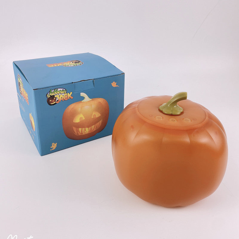 Un Jack-o-lantern avec une personnalité qui peut parler et chanter