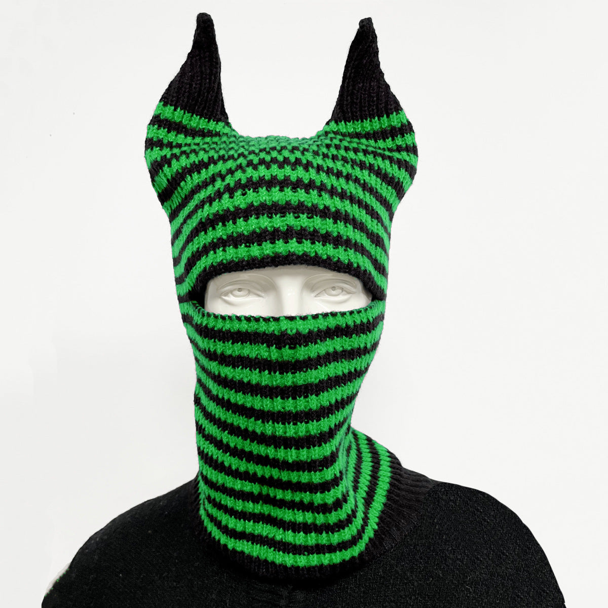 Chapeau rayé de corne d'Halloween