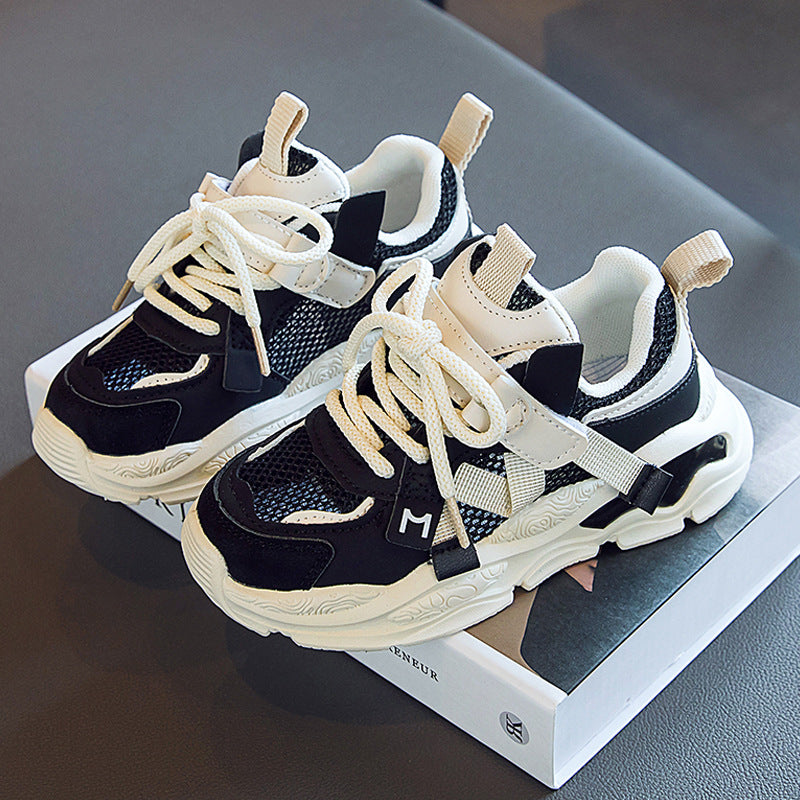 Sneakers à mailles creuses simples de mode pour garçons