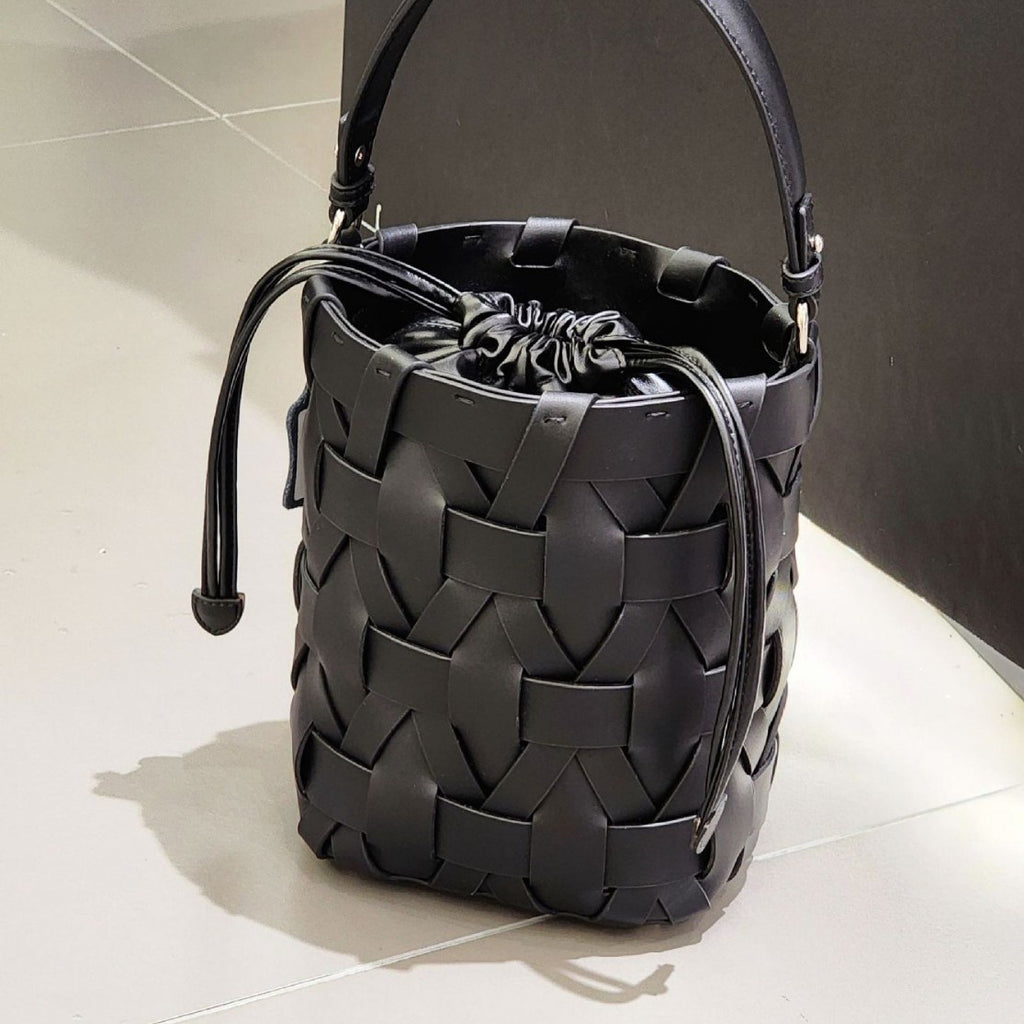 Un sac croisé polyvalent et occasionnel
