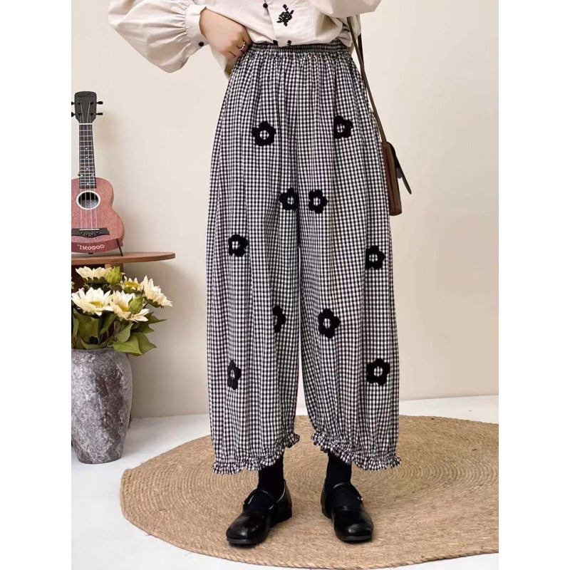 Pantalons de culture floraux en trois dimensions plaqués Pantalons à pattes droites en relief pour femmes