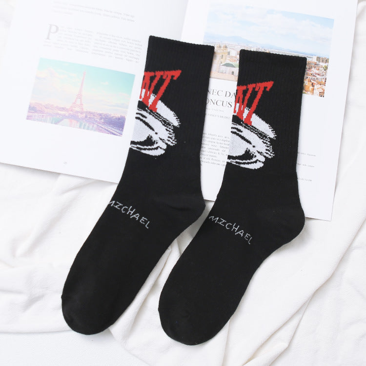 Graffiti Lettre Chaussettes de sport en coton mi-calf