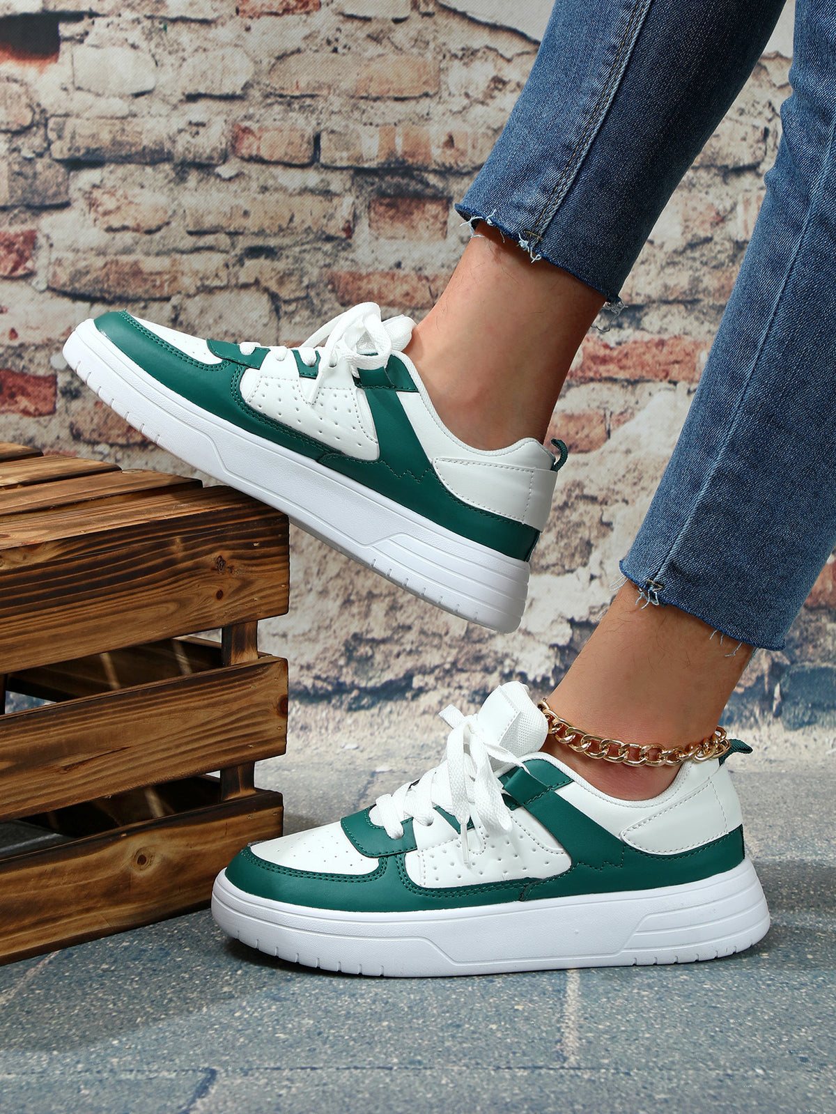 Ins European and American Fashion Platform Couple Soft Bottom Confortable Board Shoes Ca