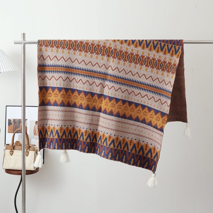 Châle tricoté de style ethnique