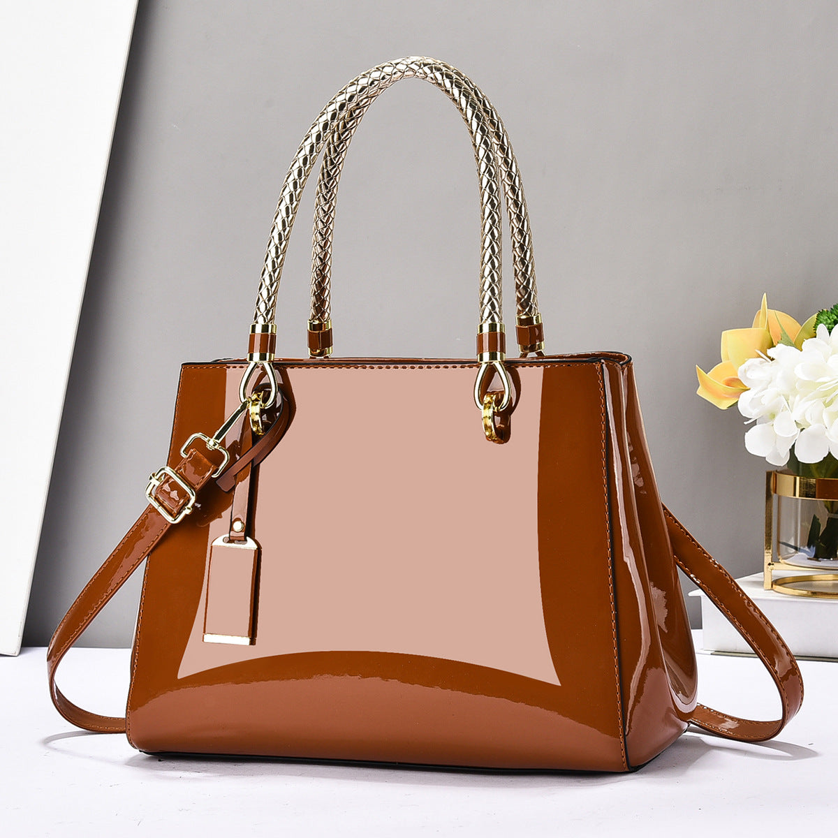 Sac à main en cuir brillant à la mode en cuir brillant Grande capacité Sac à bandoulière casual