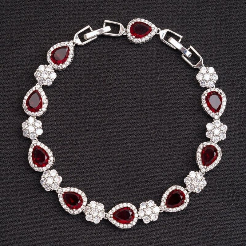 Luxury Teardrop Zircon Flower Bracelet Elegant laiton déclaration bijoux pour les femmes mariage C