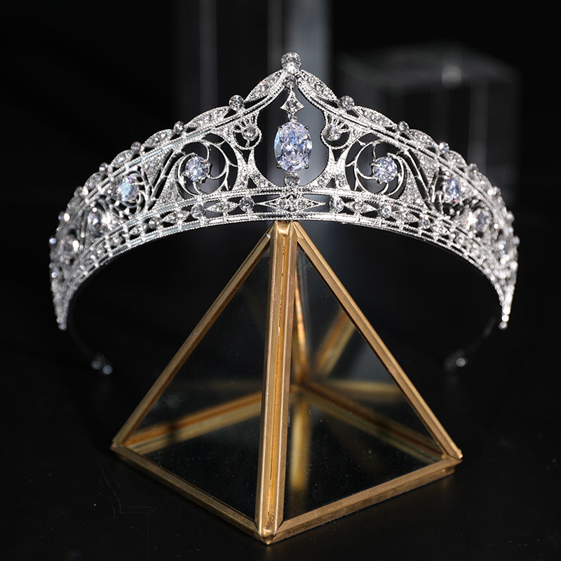 Maquillage de mariage Crown nuptiale de style européen