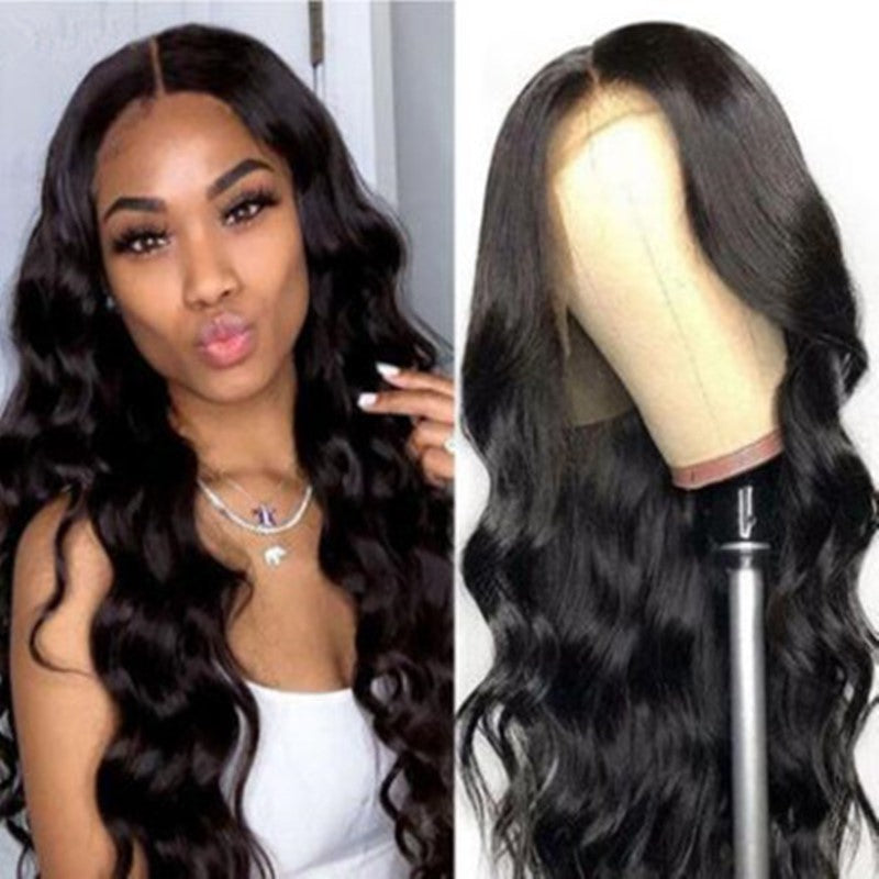 Longueur moyenne cheveux bouclés avec grandes vagues noires