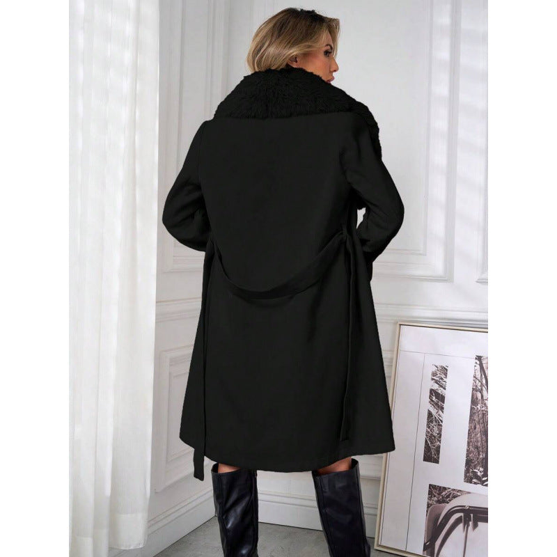 Élégant manteau de tranchée à deux seins avec une ceinture de cravate