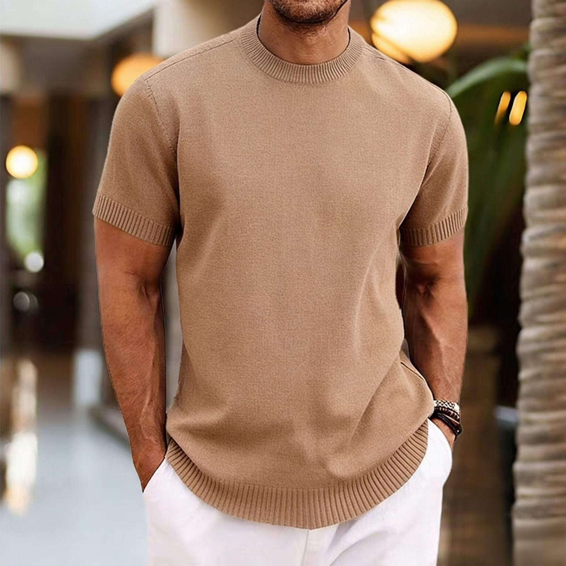 Haut des hommes mode et polyvalent