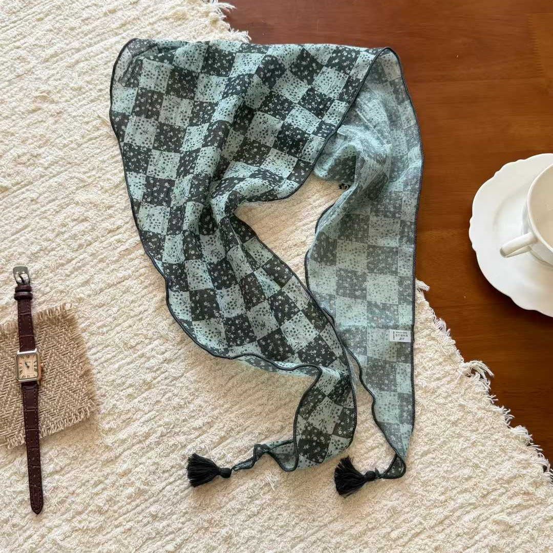Écharpe de Triangle de Tassel en Plaid Floral léger