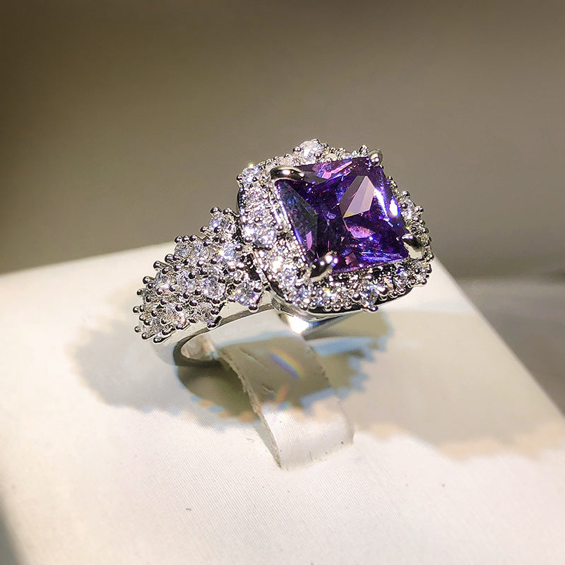 Anneau de gemme coloré pour les femmes Ins léger luxe haute qualité Super brillant luxe incrusté violet G