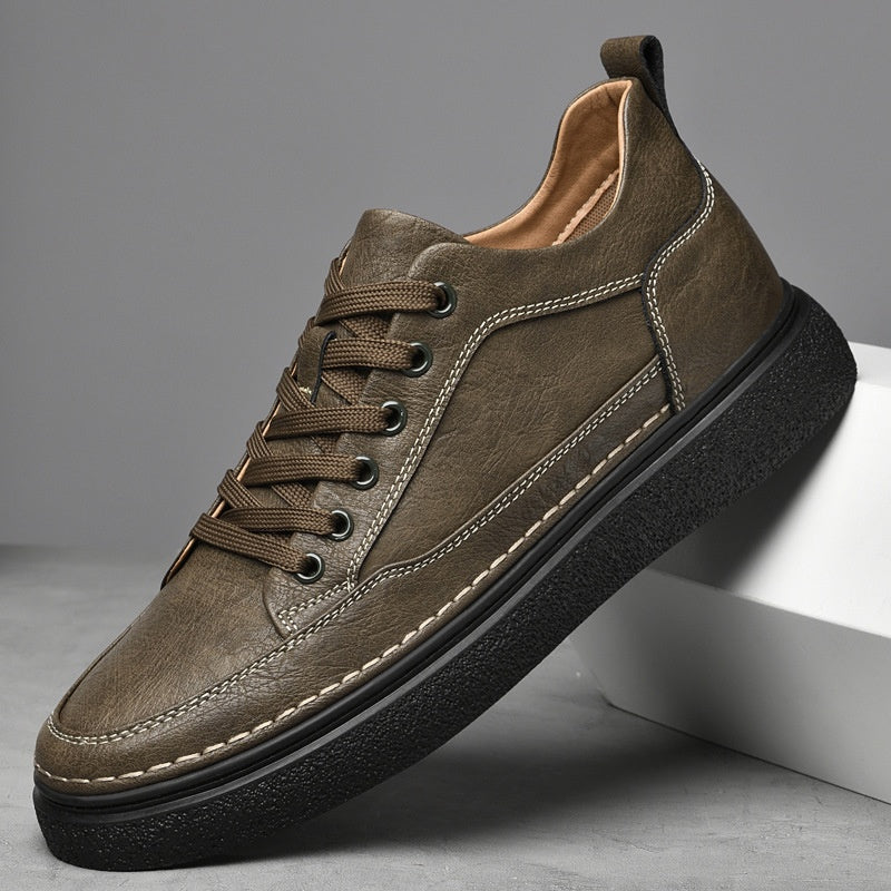 Chaussures homme d'automne avec un ascenseur de talon caché