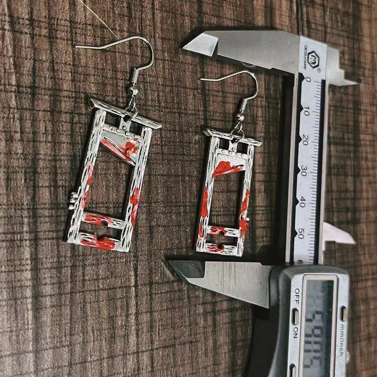 Boucles d'oreilles en forme de Guillotine Vintage style gothique