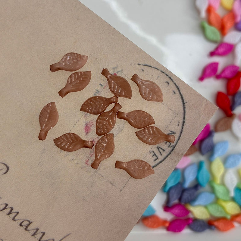 Charms de feuille en acrylique opaque massif