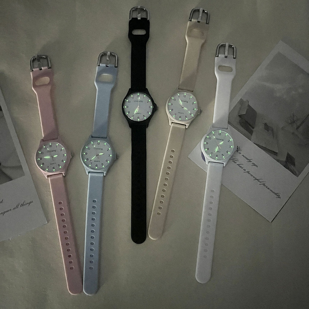 Montre haute-fashion conçue spécifiquement pour les étudiantes du collège et du lycée