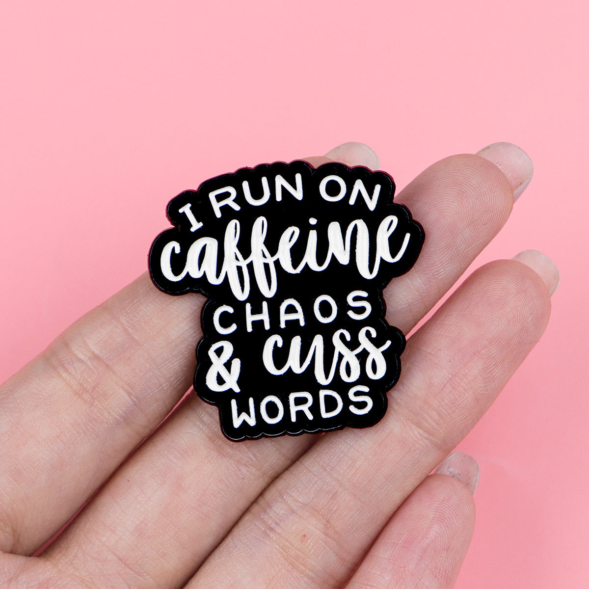 Broche de lettre anglaise mode et créative