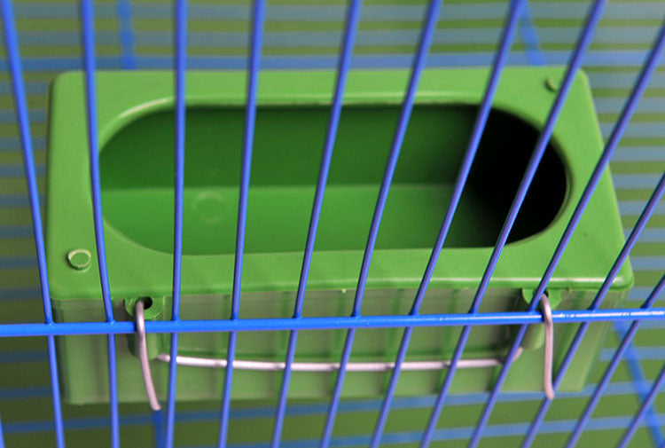Conteneur alimentaire pour oiseaux suspendus résistant aux éclats