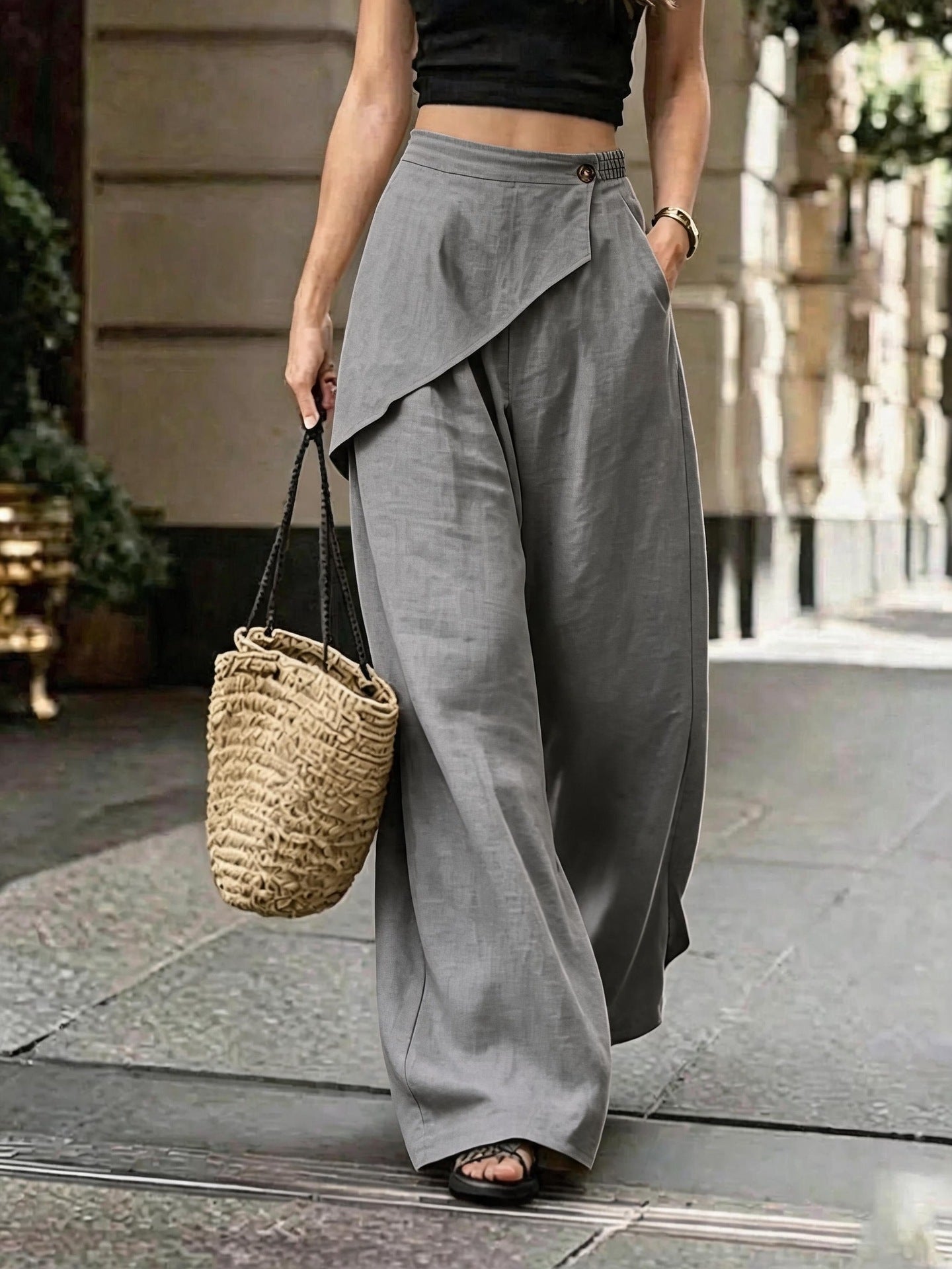 Pantalons à jambes larges pour femmes avec un design non conventionnel et niche