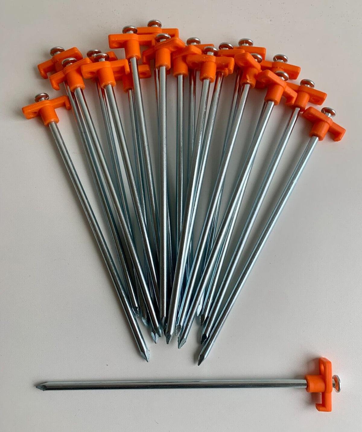 20 heavy-duty 25cm hard ground stakes
