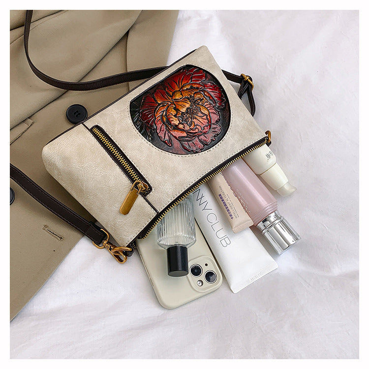 Cuir souple Vintage Ethnic style sac à épaule décontracté en cuir sculpté à la main pour les femmes