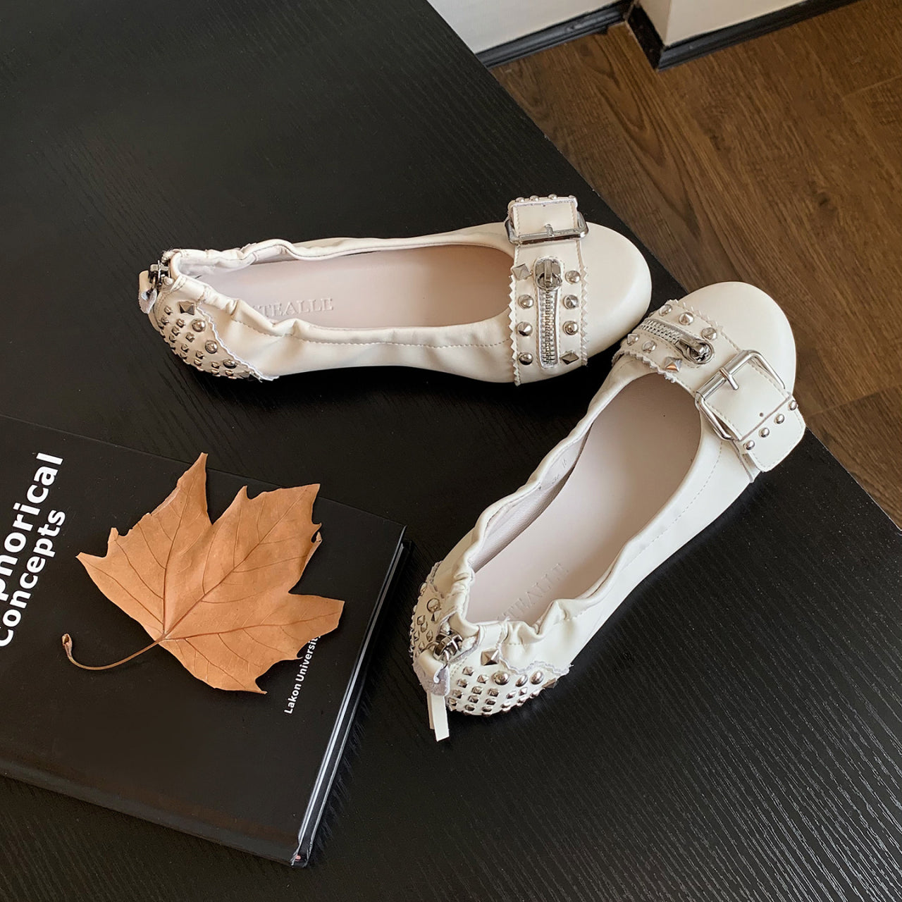 Femmes Dark Y2K Punk Studded Ballet Flats